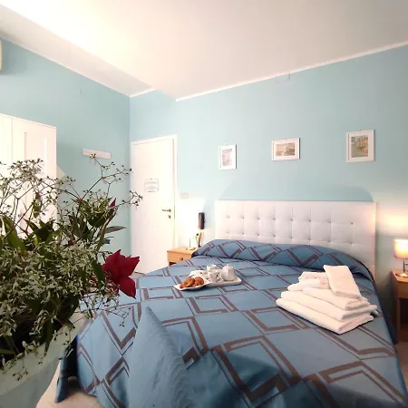 Mirella-nuova Gestione 호텔 3*