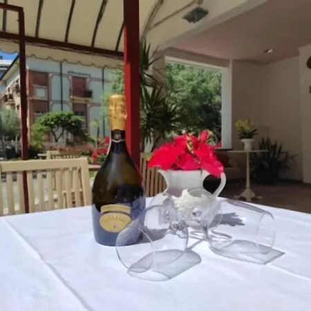 Hotel Villa Mirella