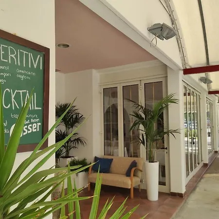 Hotel Hotel Villa Mirella 3*