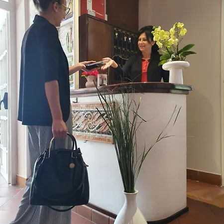 Villa Mirella-NUOVA GESTIONE 3*