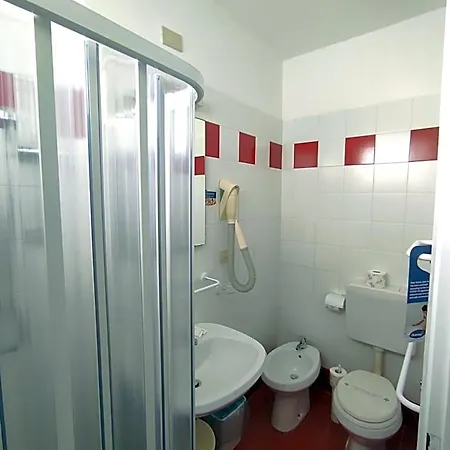 Hotel Mirella 3*
