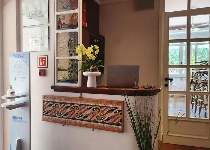 Mirella-nuova Gestione 酒店 3*