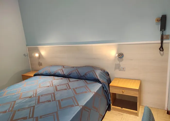 Mirella-nuova Gestione 酒店 3*