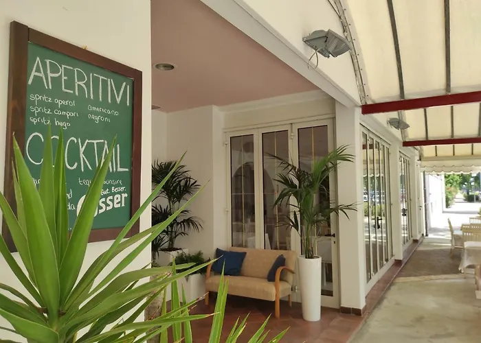 Ξενοδοχείο Mirella-nuova Gestione 3*