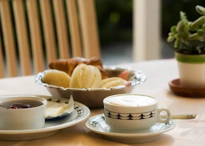 Mirella-nuova Gestione 酒店 3*